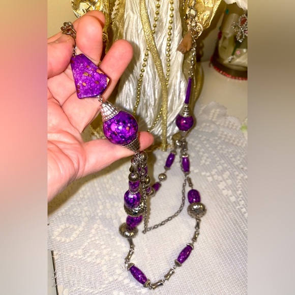 Elegant Purple and Silver Necklace - Picture 2 of 5